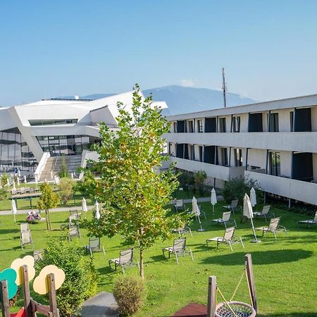 Appartementhaus Karawankenhof Villach Bagian luar foto