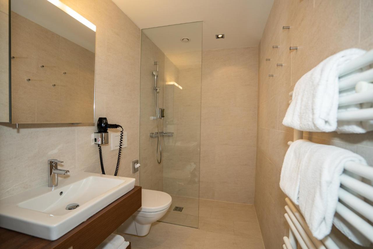Appartementhaus Karawankenhof Villach Bagian luar foto
