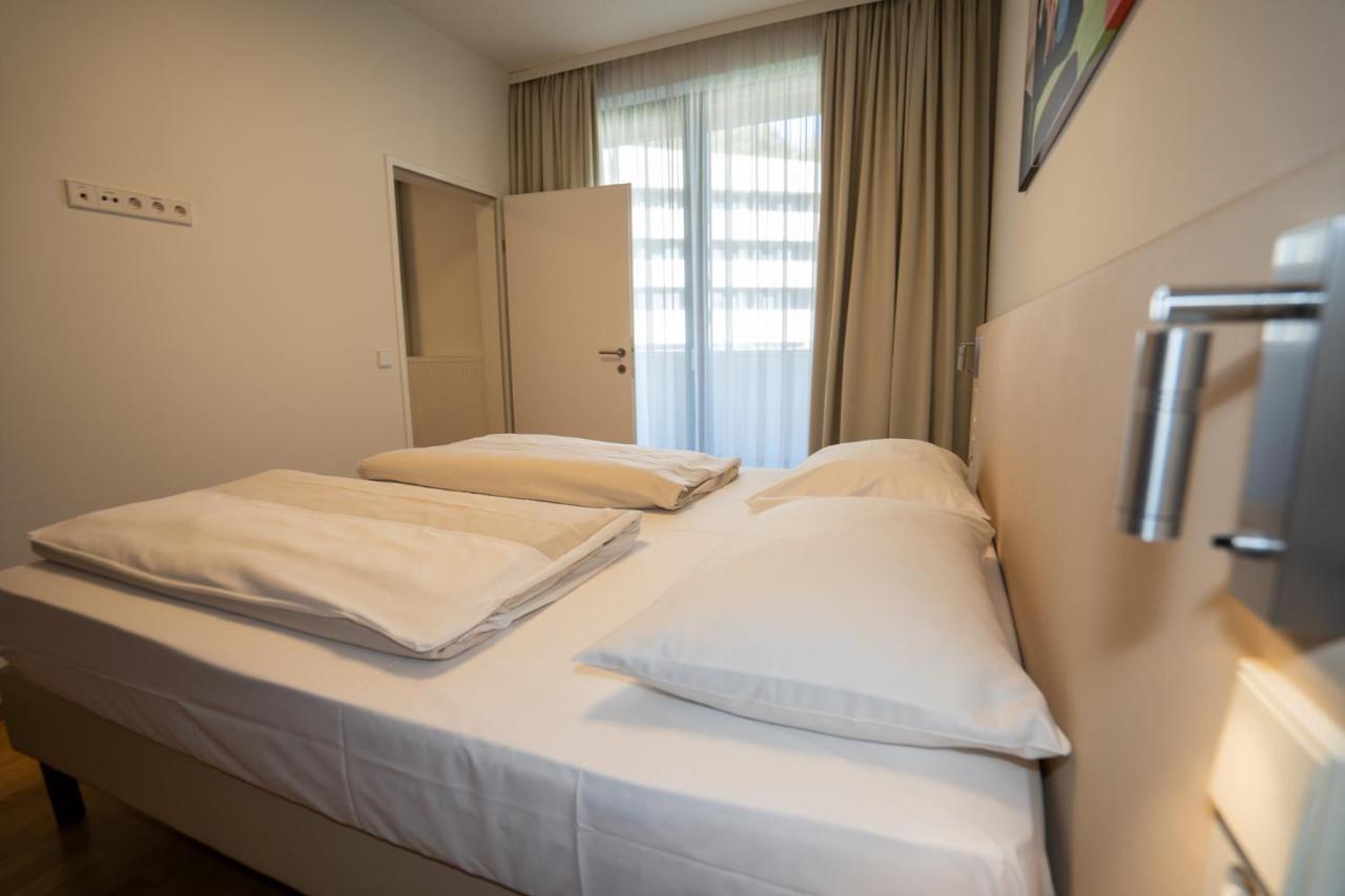 Appartementhaus Karawankenhof Villach Bagian luar foto